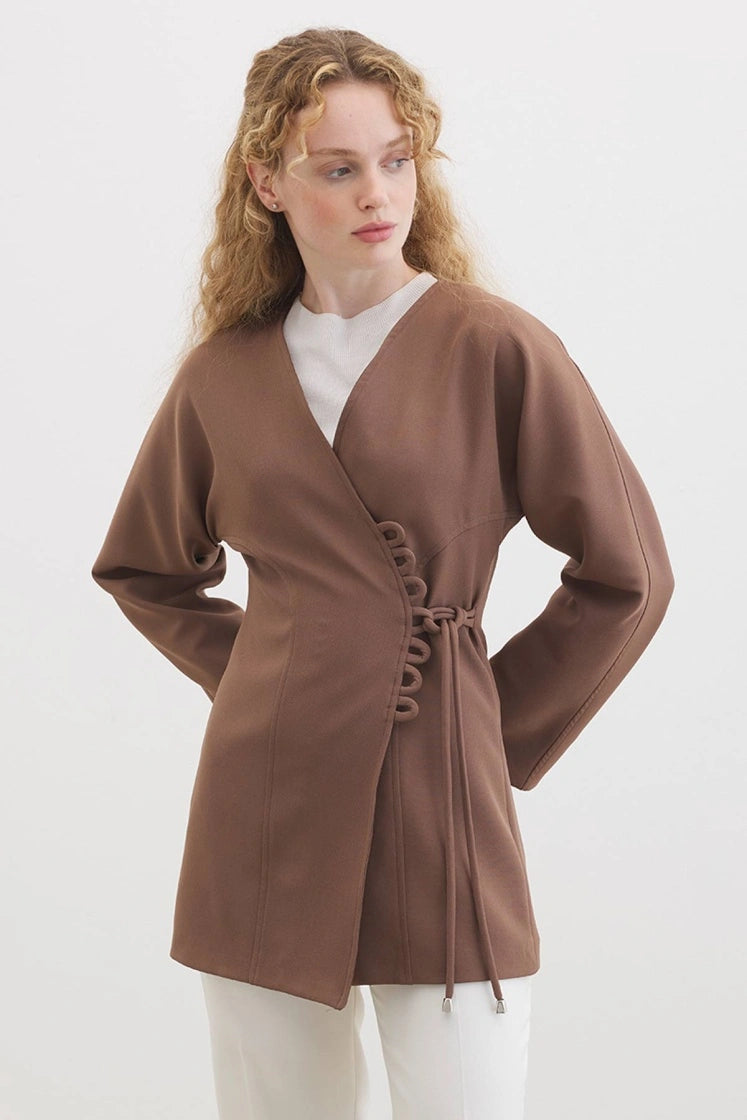 Peri Longblazer mit Bindedetail hellbraun