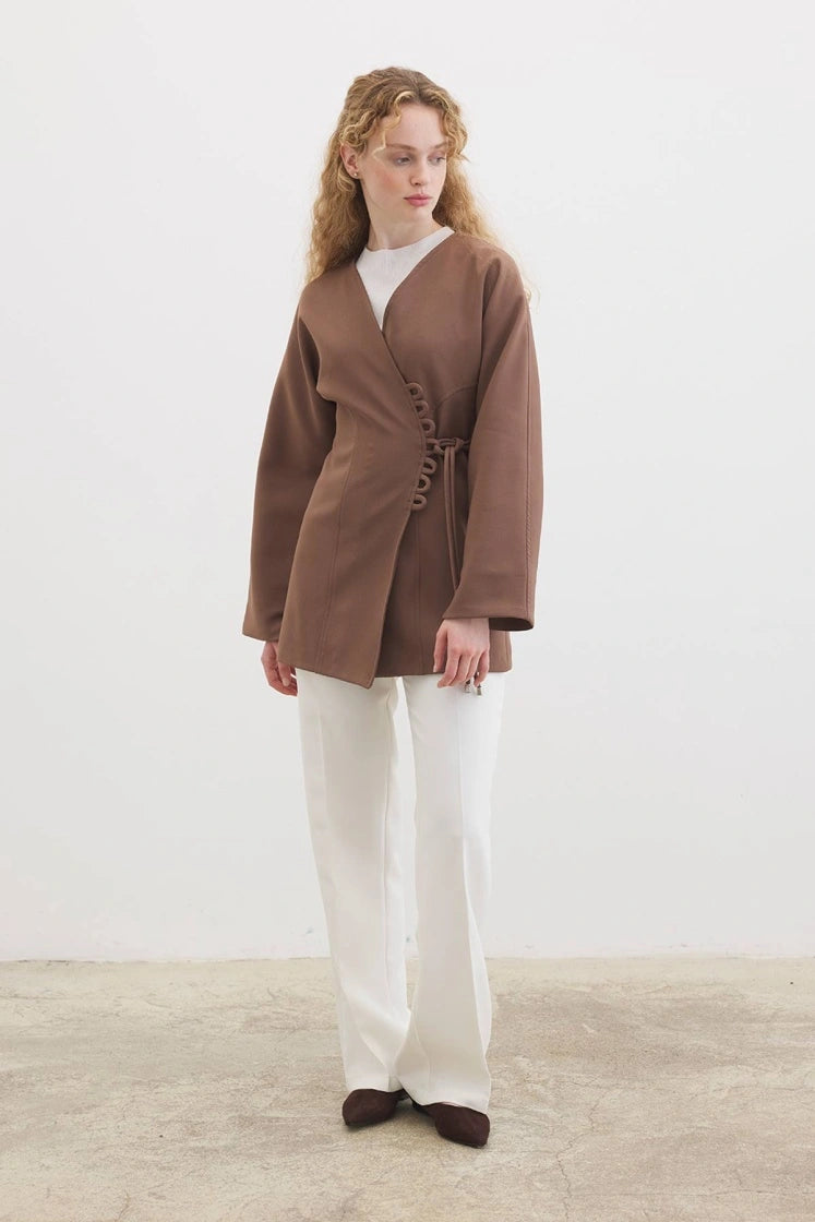 Peri Longblazer mit Bindedetail hellbraun