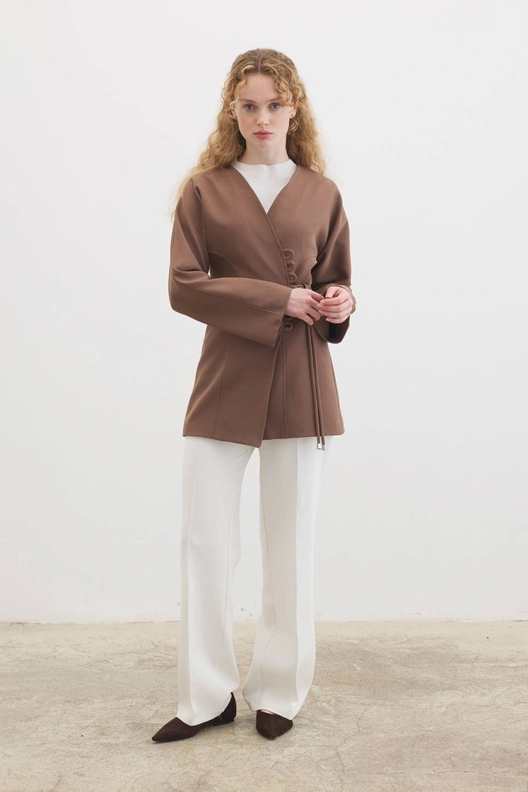 Peri Longblazer mit Bindedetail hellbraun