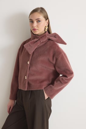 Noelia boxy Faux Fur Jacke mit Schleifendetail